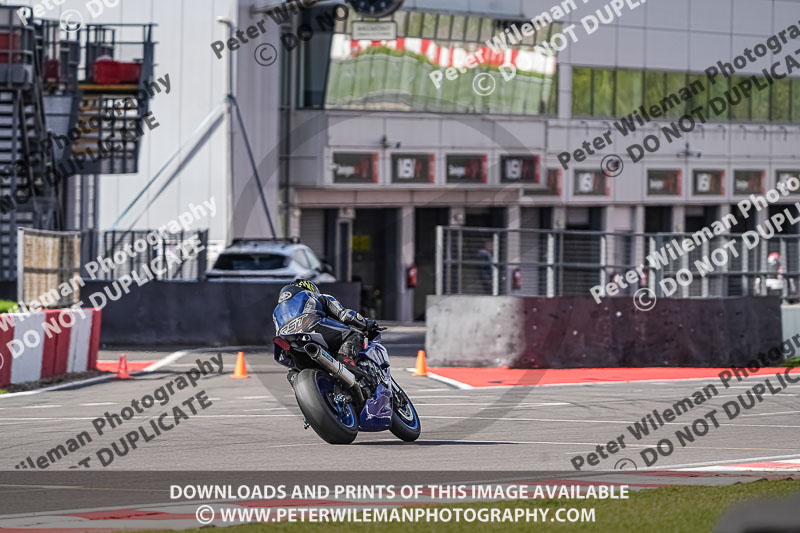 donington no limits trackday;donington park photographs;donington trackday photographs;no limits trackdays;peter wileman photography;trackday digital images;trackday photos